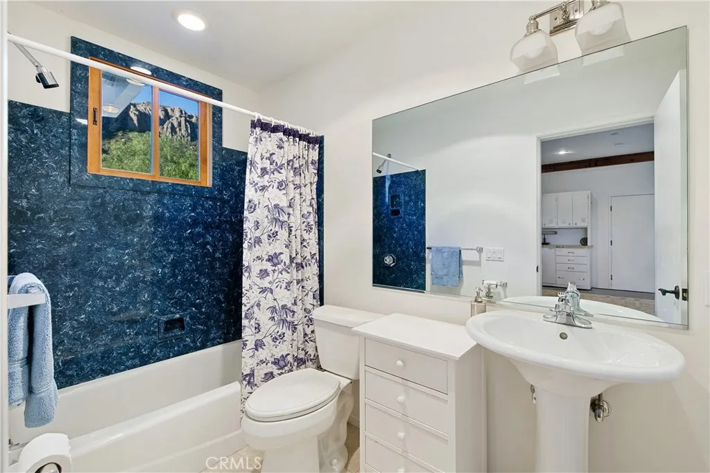 8400 Mipolomol Road, Malibu, California 90265 home-pic-43